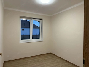 Gombán teljesen felújított, újszerű állapotban lévő, 2 szoba + nappalis családi ház, 1327 m2 telek - kép 7