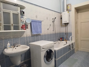 Győr-Belvárosban, 115 nm  alapterületű lakás tulajdonostól ELADÓ! - kép 9
