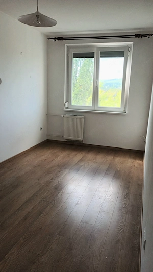 Lővérekre néző panoráma, korszerűsített műszaki állapot   2 szobás lakás Sopronban - kép 2