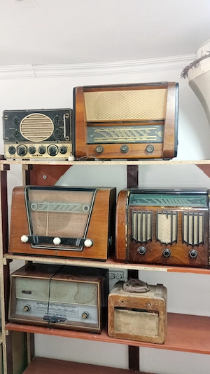 Eladó Retro Rádiók Lemezjátszók 