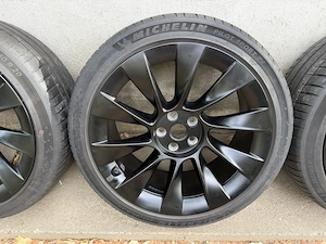 Tesla Model Y Induction nyári garnitúra 20" Tesla gyári fekete felni szett 1188223-00-C - kép 5
