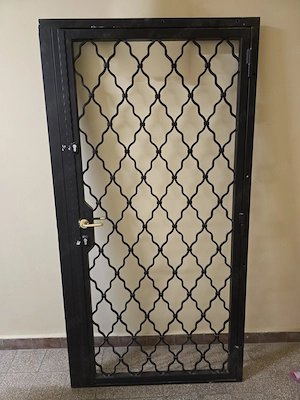 Biztonsági rácsajtó tokkal, 2 ABUS zárral   104   200 cm