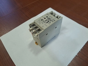 Omron S82K-00712 ipari tápegység 12V DC 0.6A - kép 4