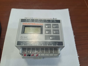 SMC CEU1P-D elektronikus számláló digitális számláló modul + jelkábel - kép 2