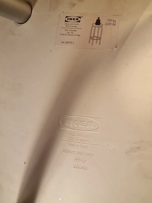 IKEA fémvázas bárszék 2db műanyag ülőkével megkímélt