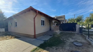 Monorierdőn 62 m2-es, 3 háló+nappalis társasházi lakás, külön bejárattal, saját 250 m2 telekkel - kép 2
