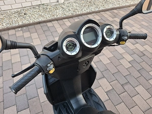 Malaguti F12R 50 Újszerű Gyári 5800km - kép 7