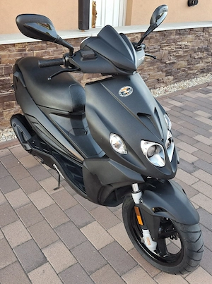 Malaguti F12R 50 Újszerű Gyári 5800km - kép 10