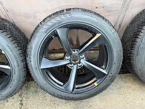 Tesla Model Y Crossflow téli kerékszett Hakkapeliitta R5 EV 255 45 R19 - kép 4