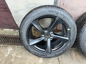 Tesla Model Y Crossflow téli kerékszett Hakkapeliitta R5 EV 255 45 R19 - kép 3