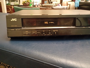 JVC HR-D320EE típusú VHS videómagnó, amely támogatja a PAL és MESECAM rendszereket. ára 8000ft hagya - kép 3