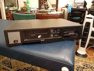 JVC HR-D320EE típusú VHS videómagnó, amely támogatja a PAL és MESECAM rendszereket. ára 8000ft hagya - kép 4