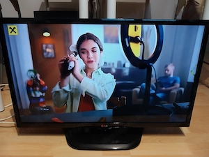 Eladó a képeken látható LG 32" LED TV  - kép 2