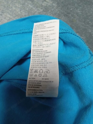 Holloster póló kifogástalan állapotban eladó! - kép 3