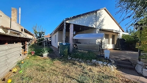  Monoron állomás közelében, 2 lakrészből álló igényes családi ház 1050 m2-es telekkel, kerti tóval - kép 9