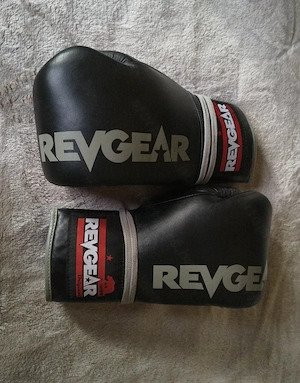 Új boxkeszyű Revgear F1 Competitor 10 oz