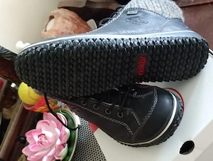 39 Rieker Comfort & Style márkájú, 55048-00 modellszámú, fekete színű női fűzős és oldalszár-cipzára - kép 3