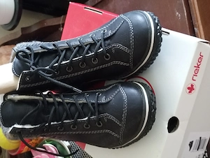 39 Rieker Comfort & Style márkájú, 55048-00 modellszámú, fekete színű női fűzős és oldalszár-cipzára - kép 2