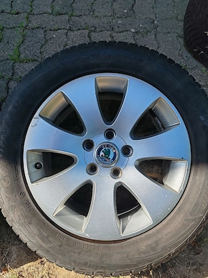 Skoda Superb 2 gyári alufelni - kép 3