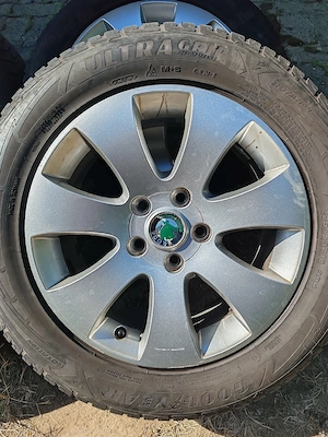 Skoda Superb 2 gyári alufelni - kép 4