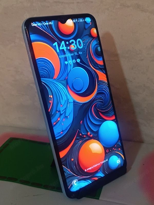 Samsung S22 - kép 2