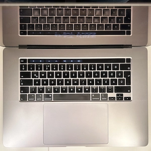 MacBook Pro 16" 2019 i7 16GB 500GB, Retina, eredeti töltő - kép 3