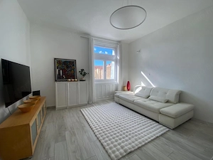 Eladó panorámás, romantikus otthon az V. kerület szívében!