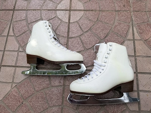 36 os Wifa Skatec-D bőr korcsolya műkorcsolya műkori angol penge