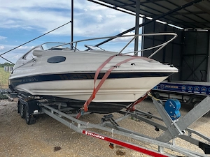 2001-es évjáratú Regal 2150 LSC