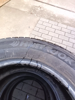 215 60R16 Hankook téli gumi  - kép 3